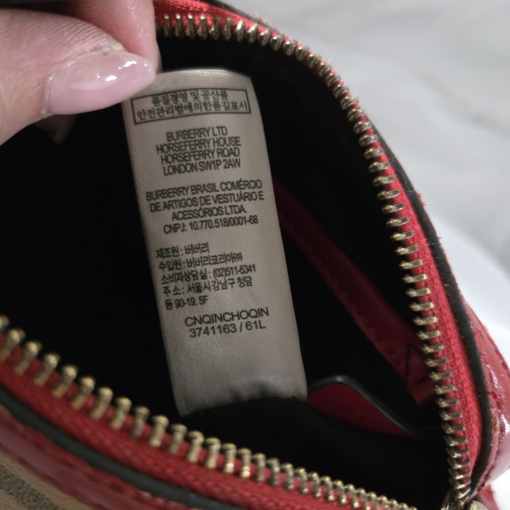 Burberry Red and Tan Checkered Women's Bag - Picture 2 of 5
